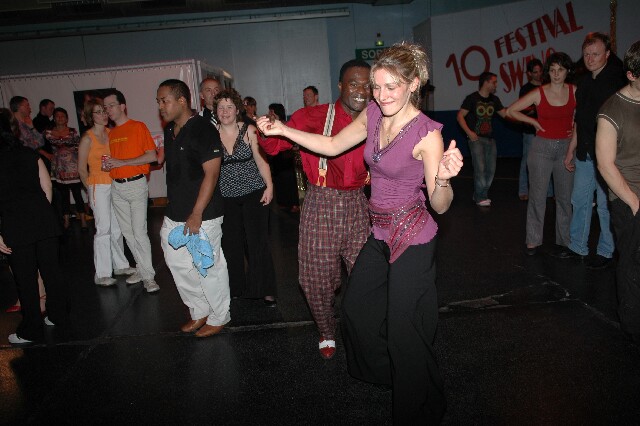 min 2007 11 10 fous swing 217